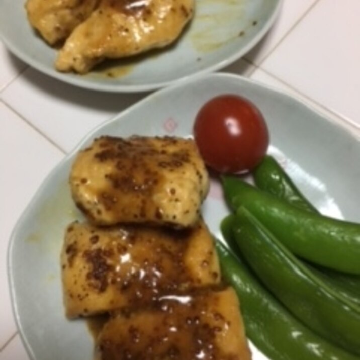 鶏ムネ肉のハニーマスタードソース